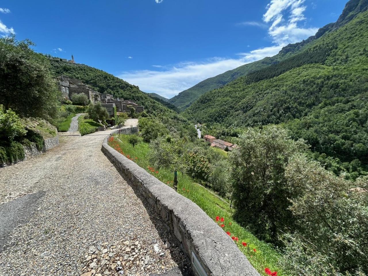 Cassa Di Loggia Stunning Medieval Setting Colletta Bagian luar foto
